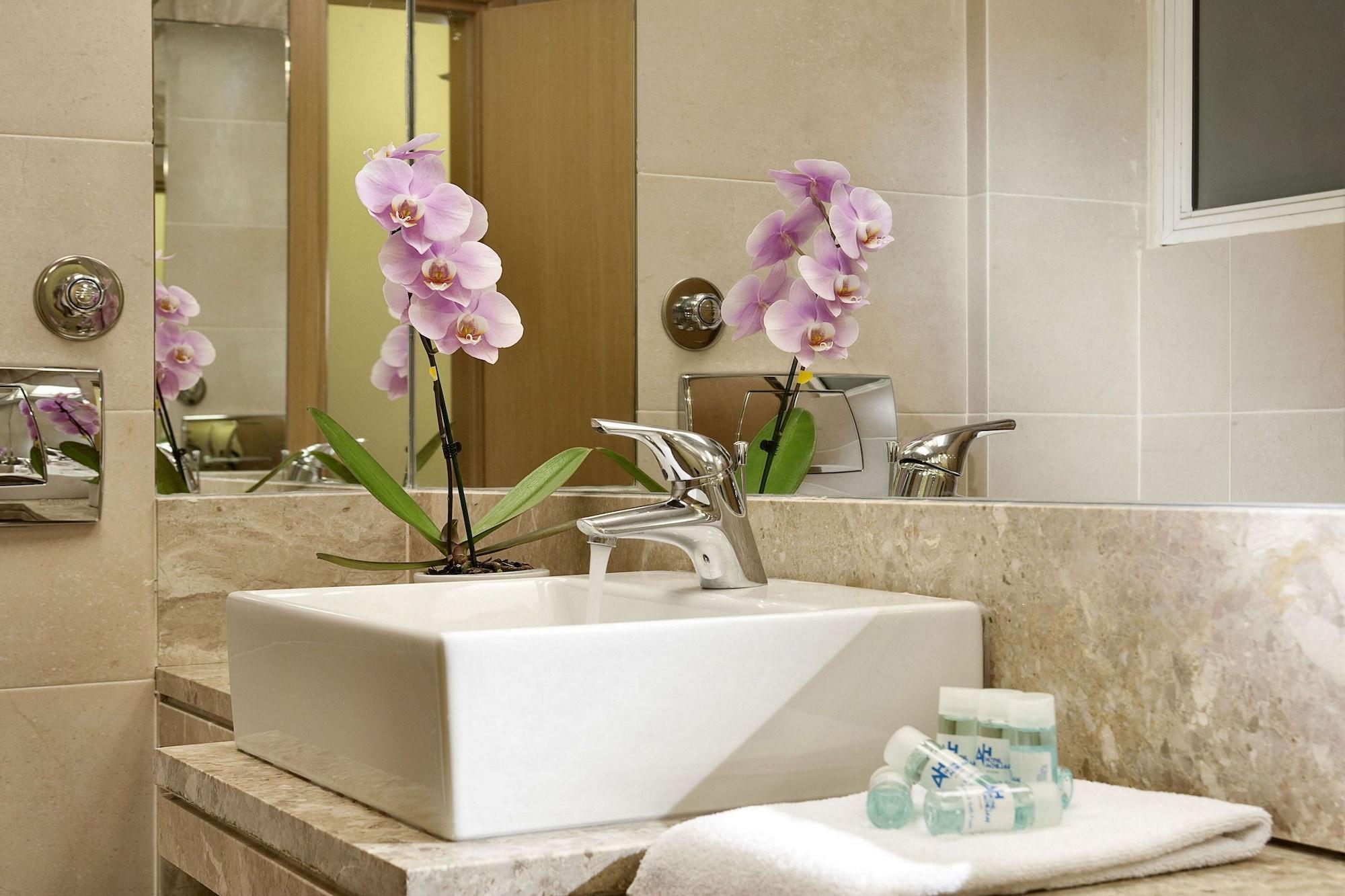 Hotel Achilleas Афины Экстерьер фото